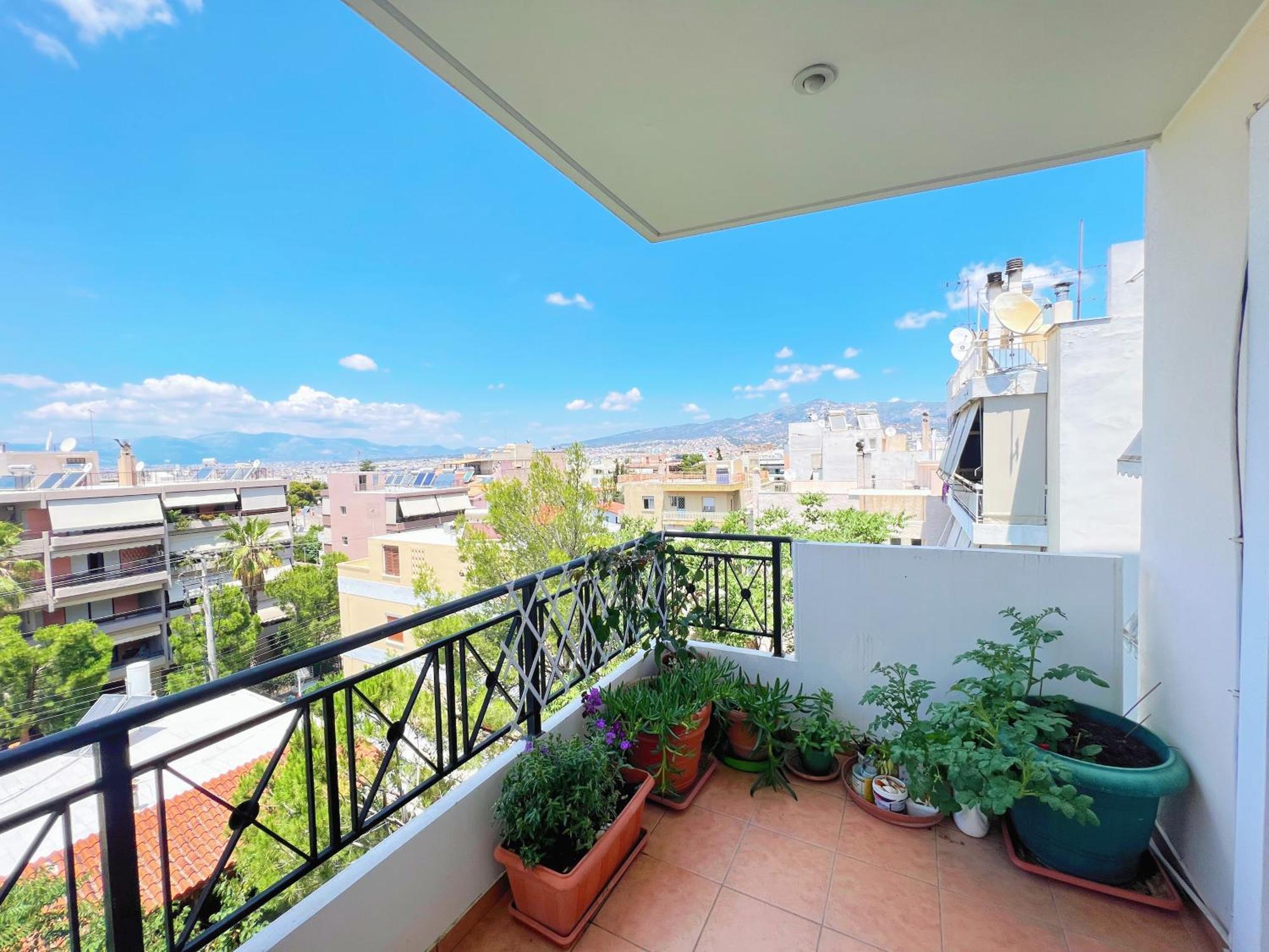 Apartment 温馨花园公寓：高层景观与亲子主题 Athens